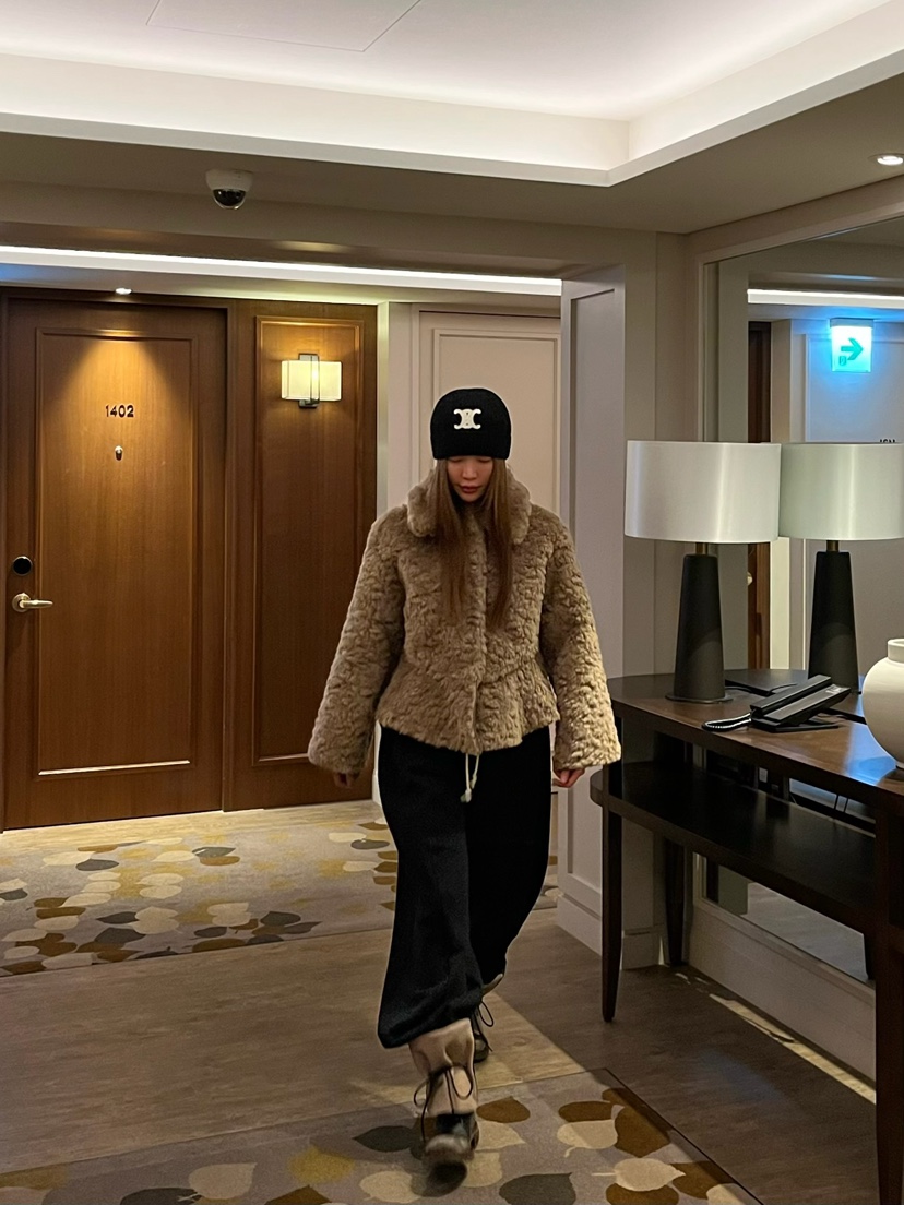 LOVE PULL東大門㊣實拍女裝新款休閑推薦時尚人氣短款大衣LOVE PULL短款大衣