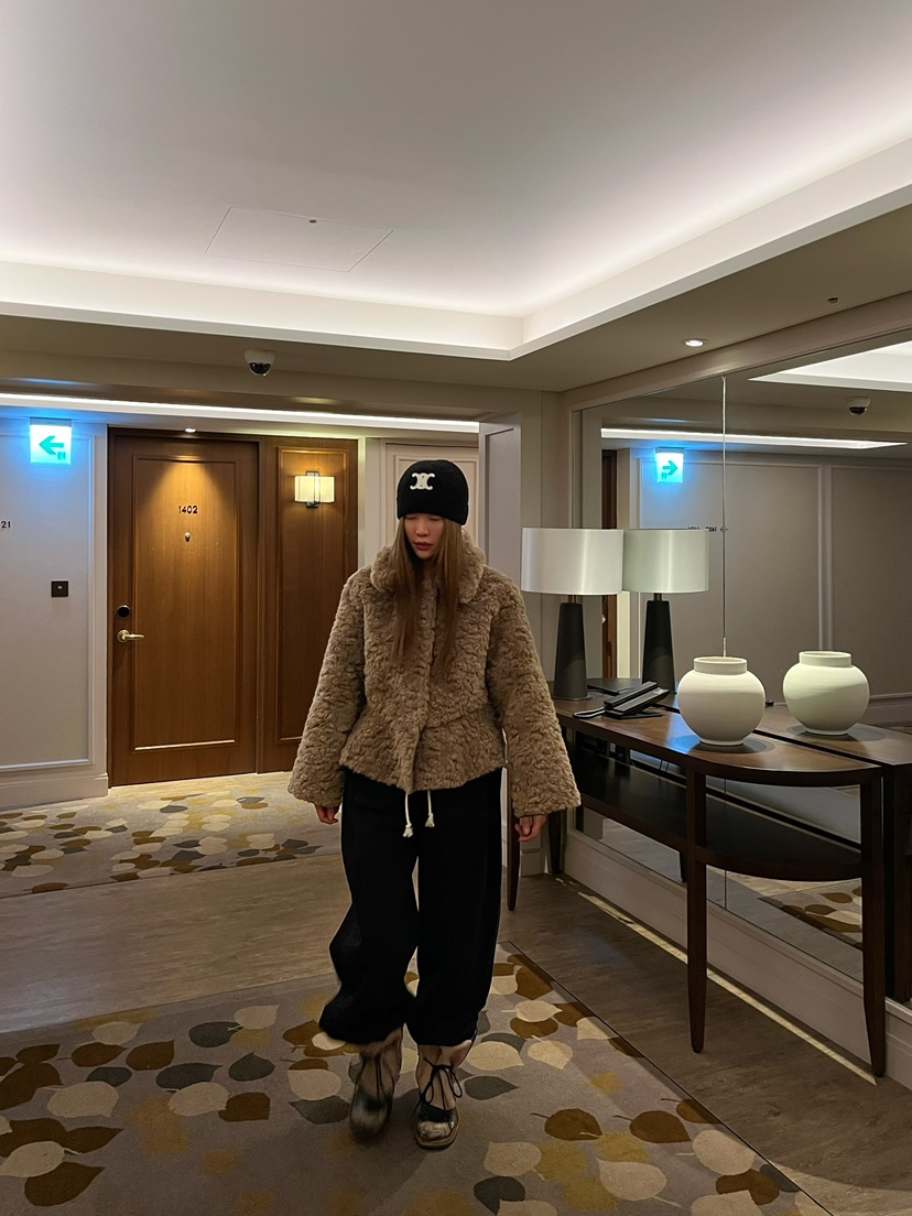 LOVE PULL東大門㊣實拍女裝新款休閑推薦時尚人氣短款大衣LOVE PULL短款大衣