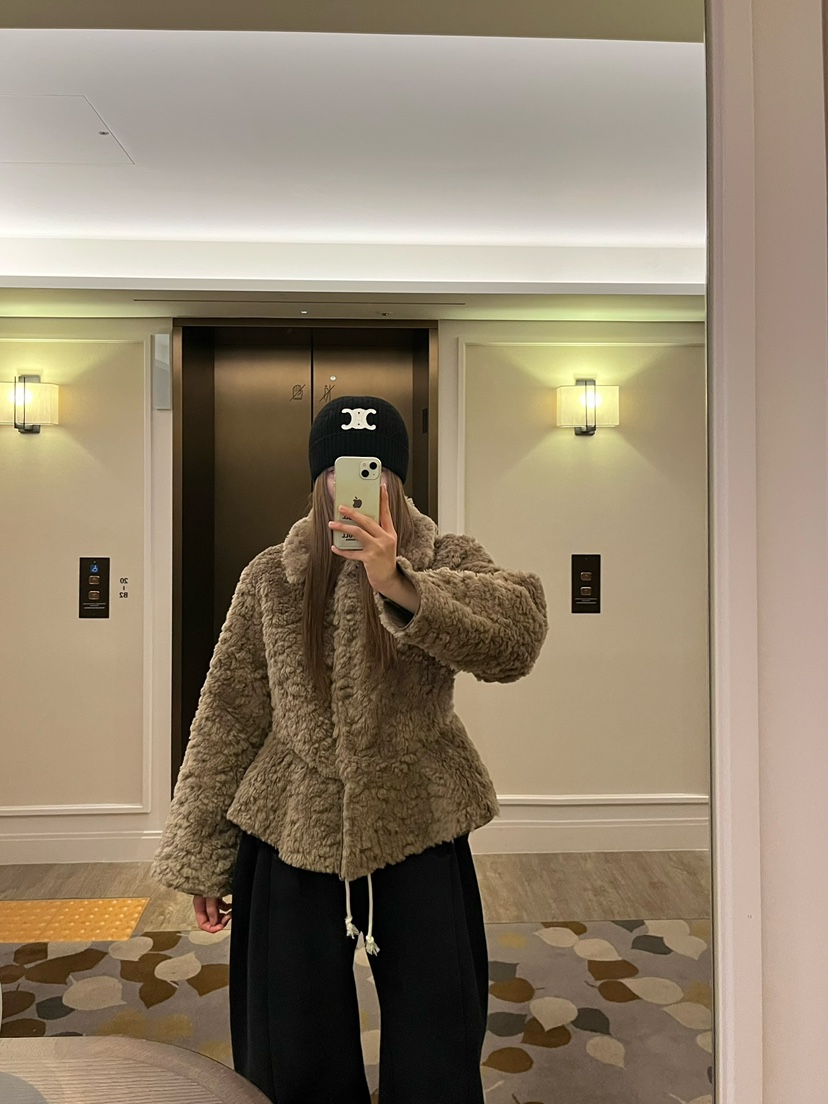 LOVE PULL東大門㊣實拍女裝新款休閑推薦時尚人氣短款大衣LOVE PULL短款大衣