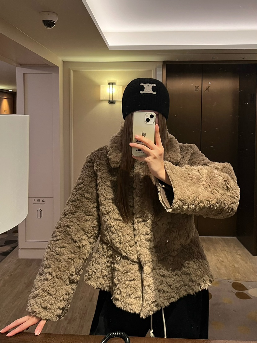 LOVE PULL東大門㊣實拍女裝新款休閑推薦時尚人氣短款大衣LOVE PULL短款大衣