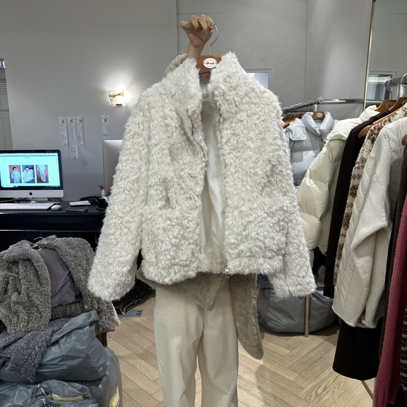 BRUSH-P韓國直郵㊣女裝新款熱賣職業推薦短款大衣泰迪熊皮草BRUSH-P短款大衣圖色1