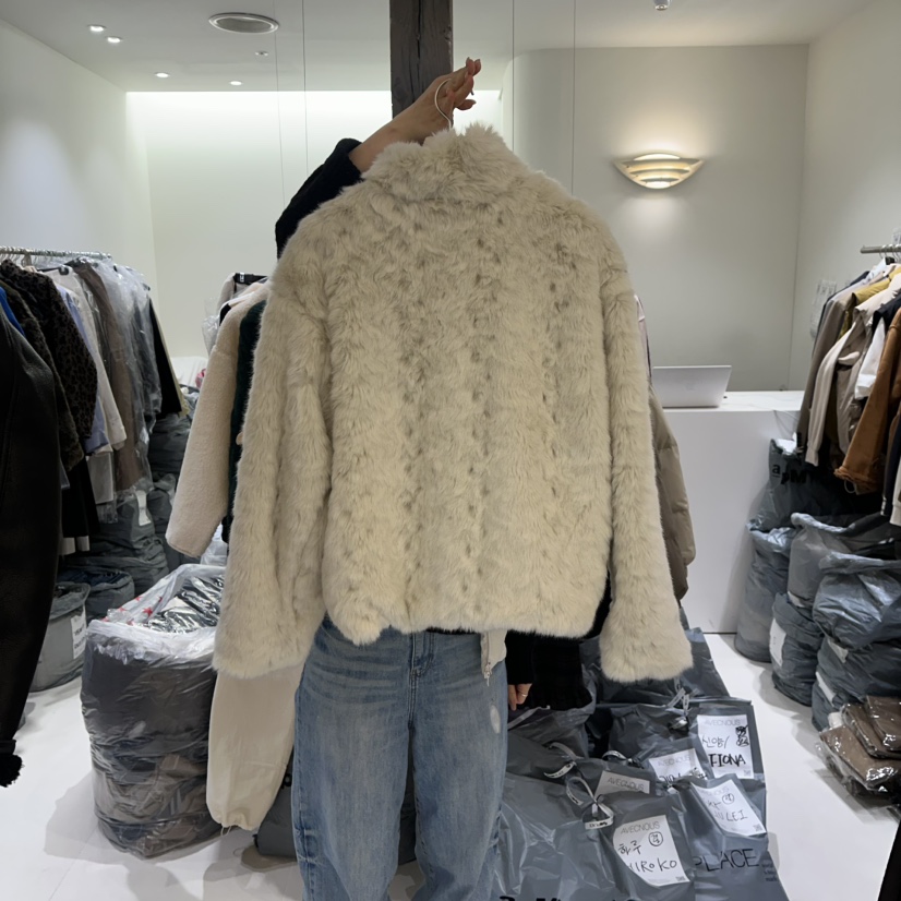 AVECNOUS韓國直郵㊣女士新款熱賣人氣時尚短款大衣毛絨高領AVECNOUS短款大衣