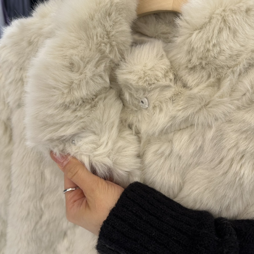 AVECNOUS韓國直郵㊣女士新款熱賣人氣時尚短款大衣毛絨高領AVECNOUS短款大衣