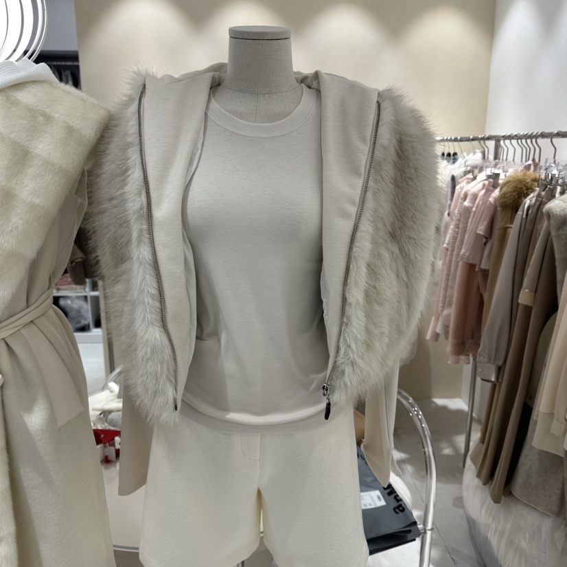 LAFFINE-P東大門㊣代購女裝新品職業推薦馬甲毛皮短款連帽LAFFINE-P馬甲圖色1