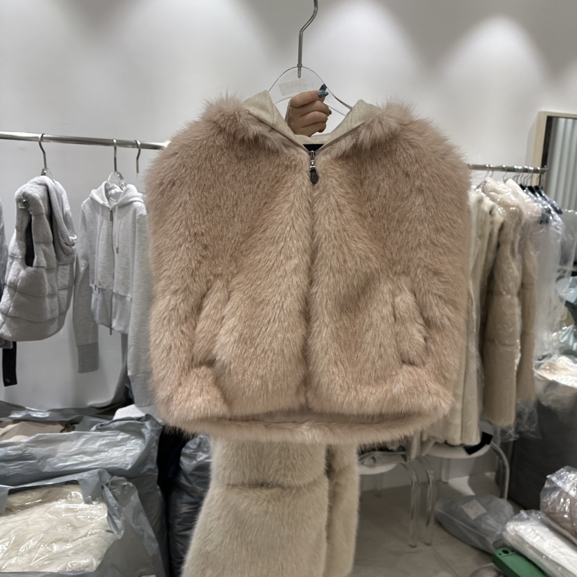 LAFFINE-P東大門㊣代購女裝新品職業推薦馬甲毛皮短款連帽LAFFINE-P馬甲圖色2