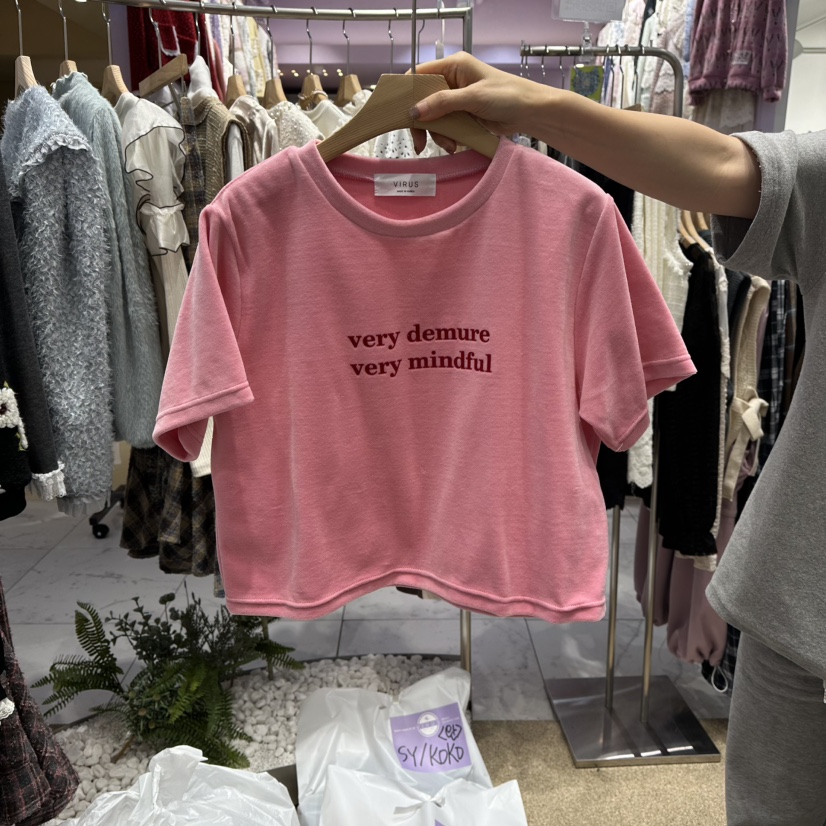 VIRUS東大門㊣代購女士新款時尚休閑25秋冬推薦熱賣T恤絲絨VIRUST恤圖色1