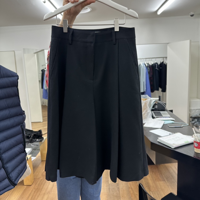 MYNAMEIS東大門㊣直郵女裝新款真品熱賣職業25秋冬人氣短褲MYNAMEIS短褲圖色2