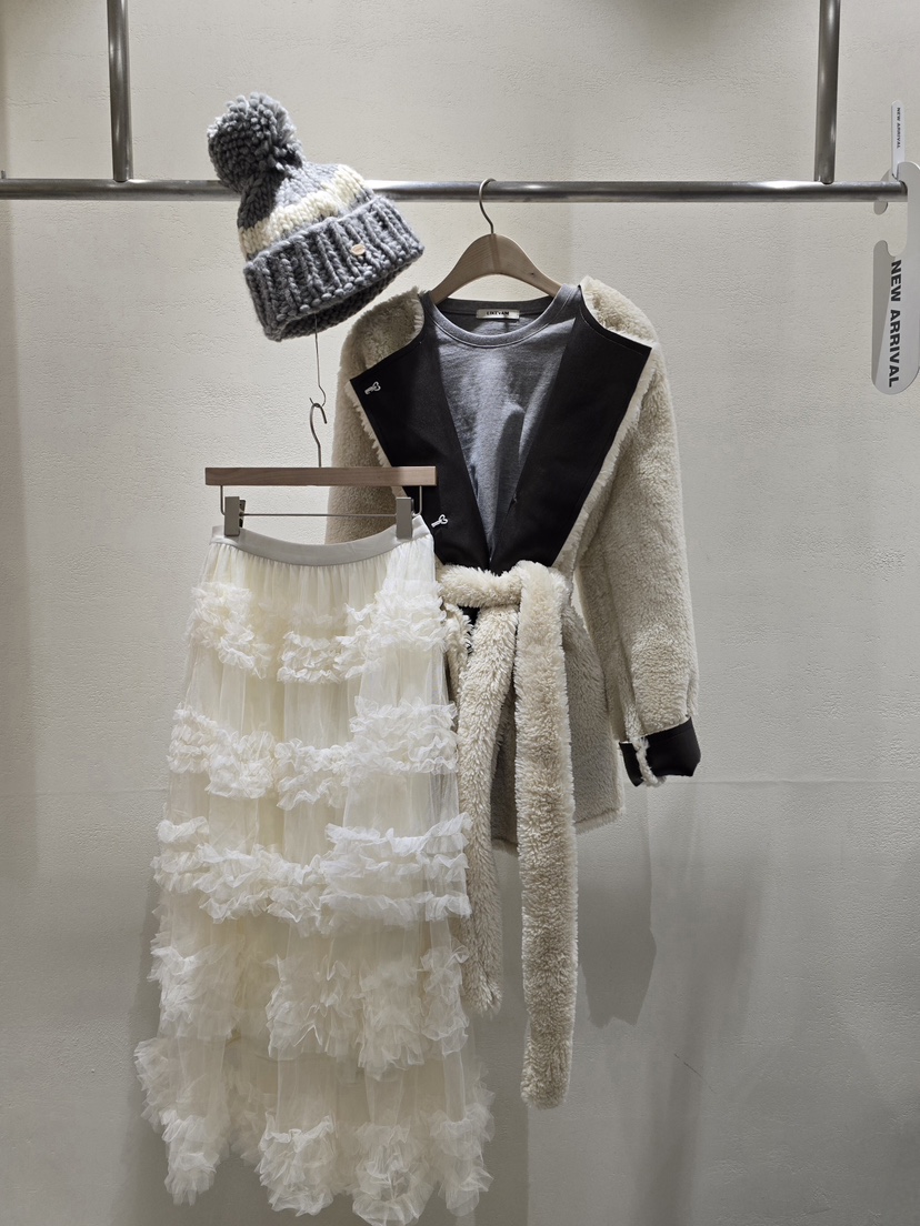 LIKEVAM東大門㊣直郵女裝新款真品職業人氣時尚25秋冬休閑T恤LIKEVAMT恤