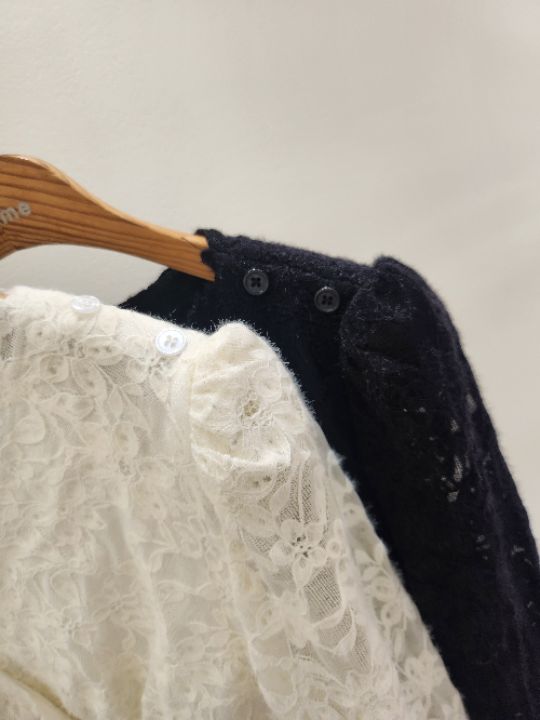 FEMME韓國代購㊣女裝新款25秋冬真品襯衫蕾絲衫不含項鏈蕾絲FEMME襯衫/蕾絲衫