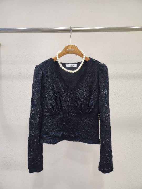 FEMME韓國代購㊣女裝新款25秋冬真品襯衫蕾絲衫不含項鏈蕾絲FEMME襯衫/蕾絲衫