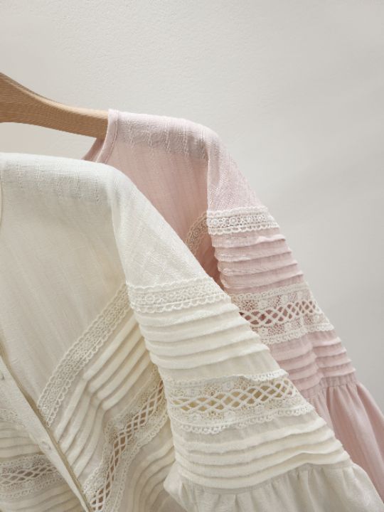 FEMME韓國直郵㊣女裝新款推薦人氣熱賣職業襯衫蕾絲衫褶裥寬松FEMME襯衫/蕾絲衫