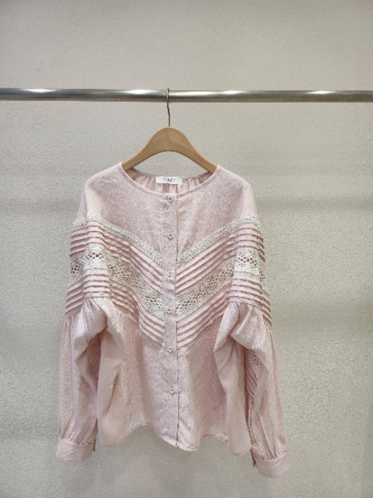 FEMME韓國直郵㊣女裝新款推薦人氣熱賣職業襯衫蕾絲衫褶裥寬松FEMME襯衫/蕾絲衫圖色1