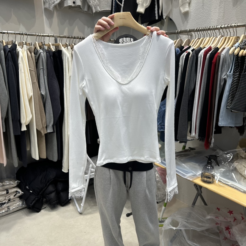 HOT PLACE東大門㊣直郵女士新品時尚25秋冬熱賣長袖T恤蕾絲HOT PLACE_ISSUE/DREAM GIRIS長袖T恤圖色1