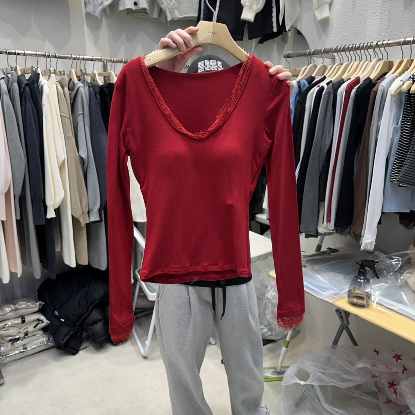 HOT PLACE東大門㊣直郵女士新品時尚25秋冬熱賣長袖T恤蕾絲HOT PLACE_ISSUE/DREAM GIRIS長袖T恤圖色4