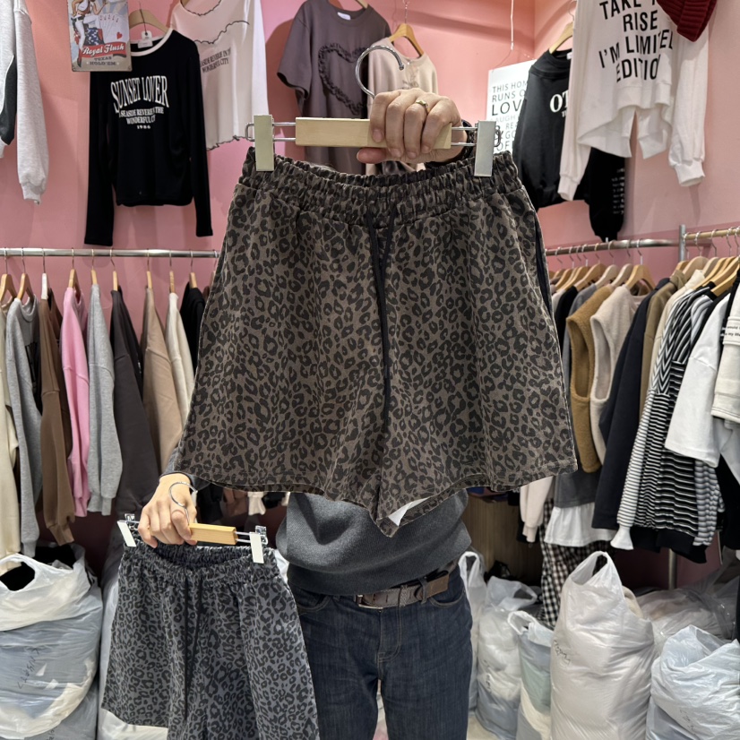 K STORY東大門㊣代購女士新品25秋冬休閑熱賣人氣短褲豹紋K STORY短褲圖色2