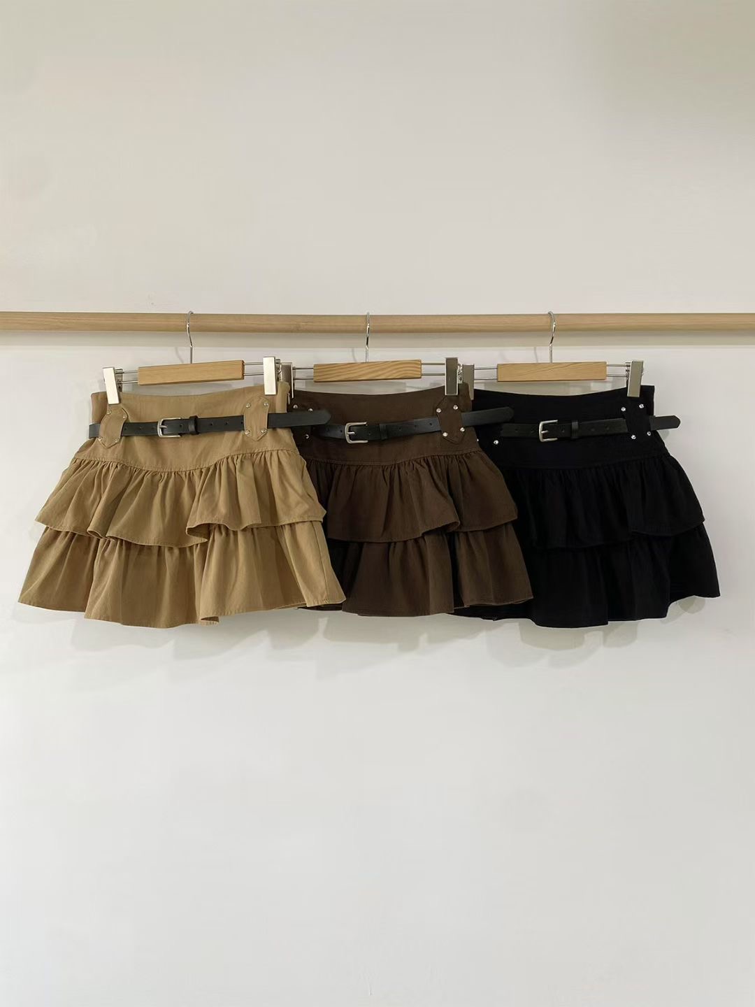 아카시아-T韓國直郵㊣女裝新款熱賣25秋冬人氣短裙不含腰帶acacia-2件起訂短裙圖色3左三色