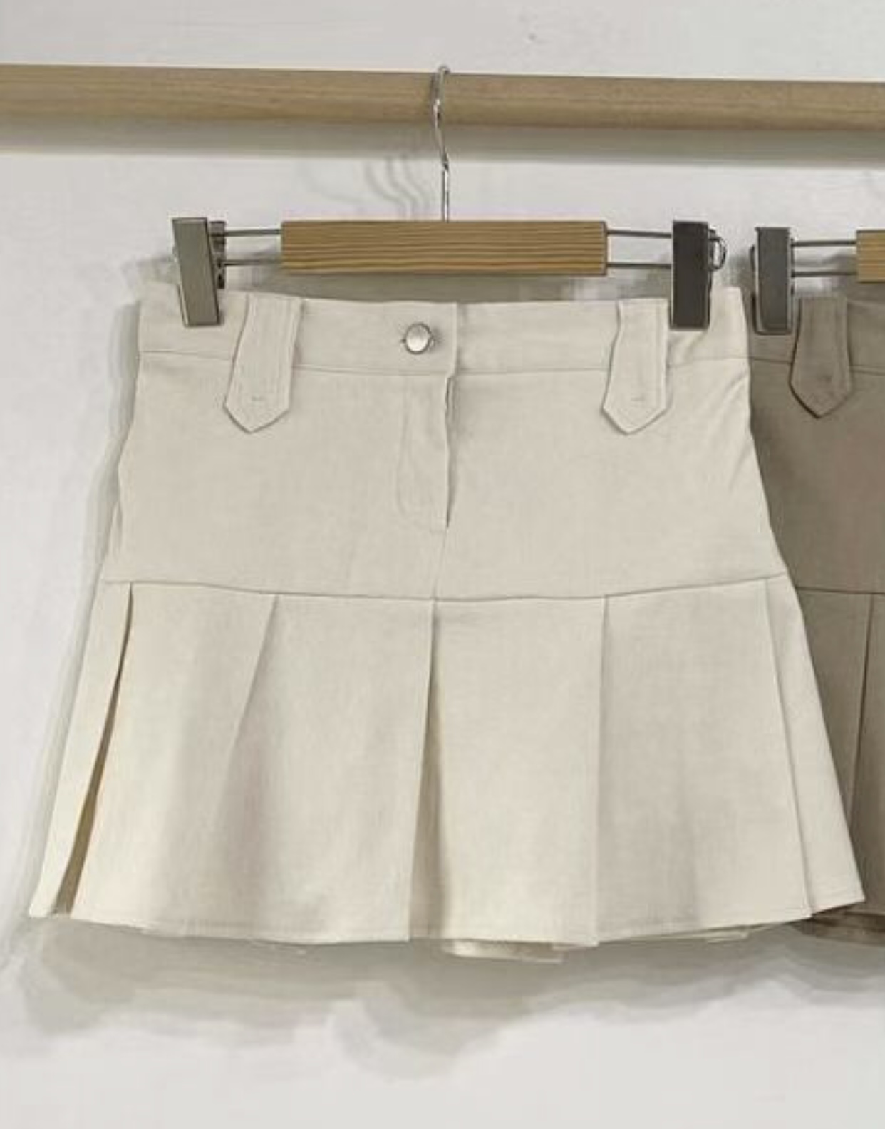 아카시아-T東大門㊣實拍女士新款時尚人氣25秋冬休閑熱賣短裙acacia-2件起訂短裙圖色1