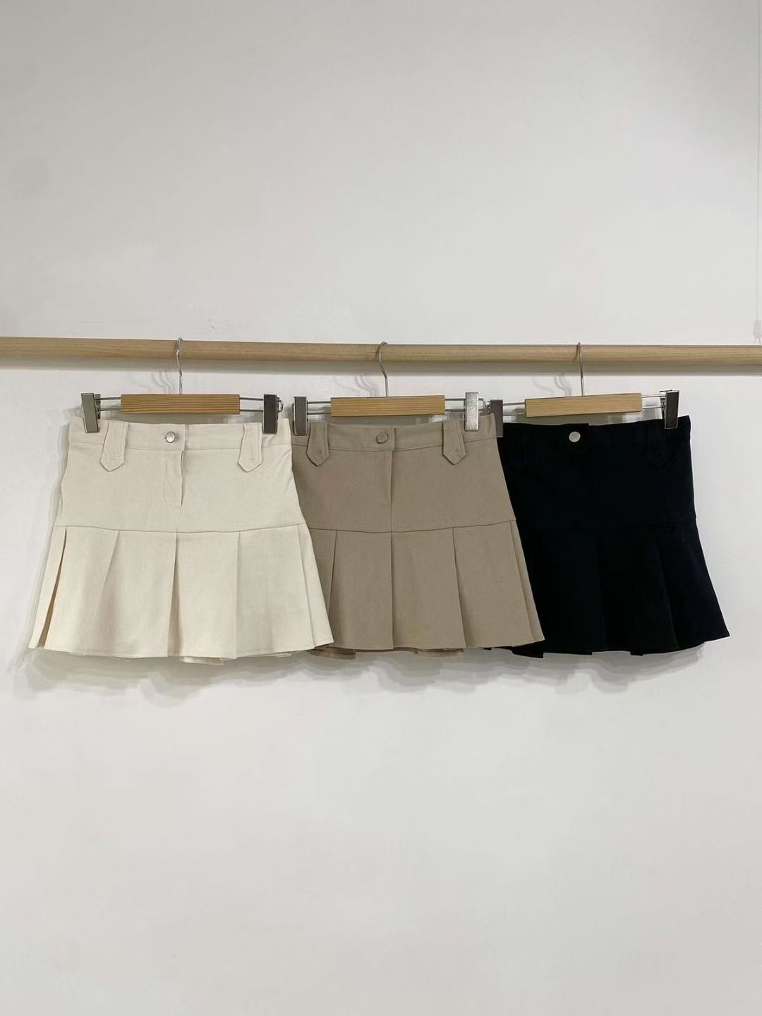 아카시아-T東大門㊣實拍女士新款時尚人氣25秋冬休閑熱賣短裙acacia-2件起訂短裙圖色3左三色