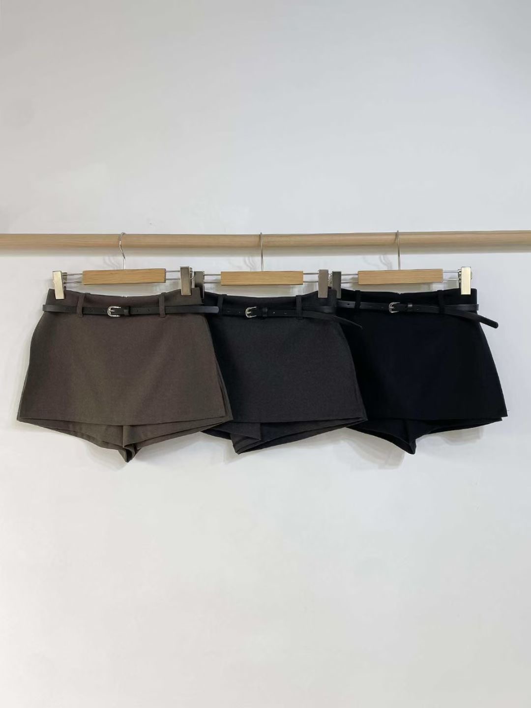 아카시아-T東大門㊣代購女士新品熱賣休閑25秋冬裙褲不含腰帶acacia-2件起訂裙褲圖色3左三色