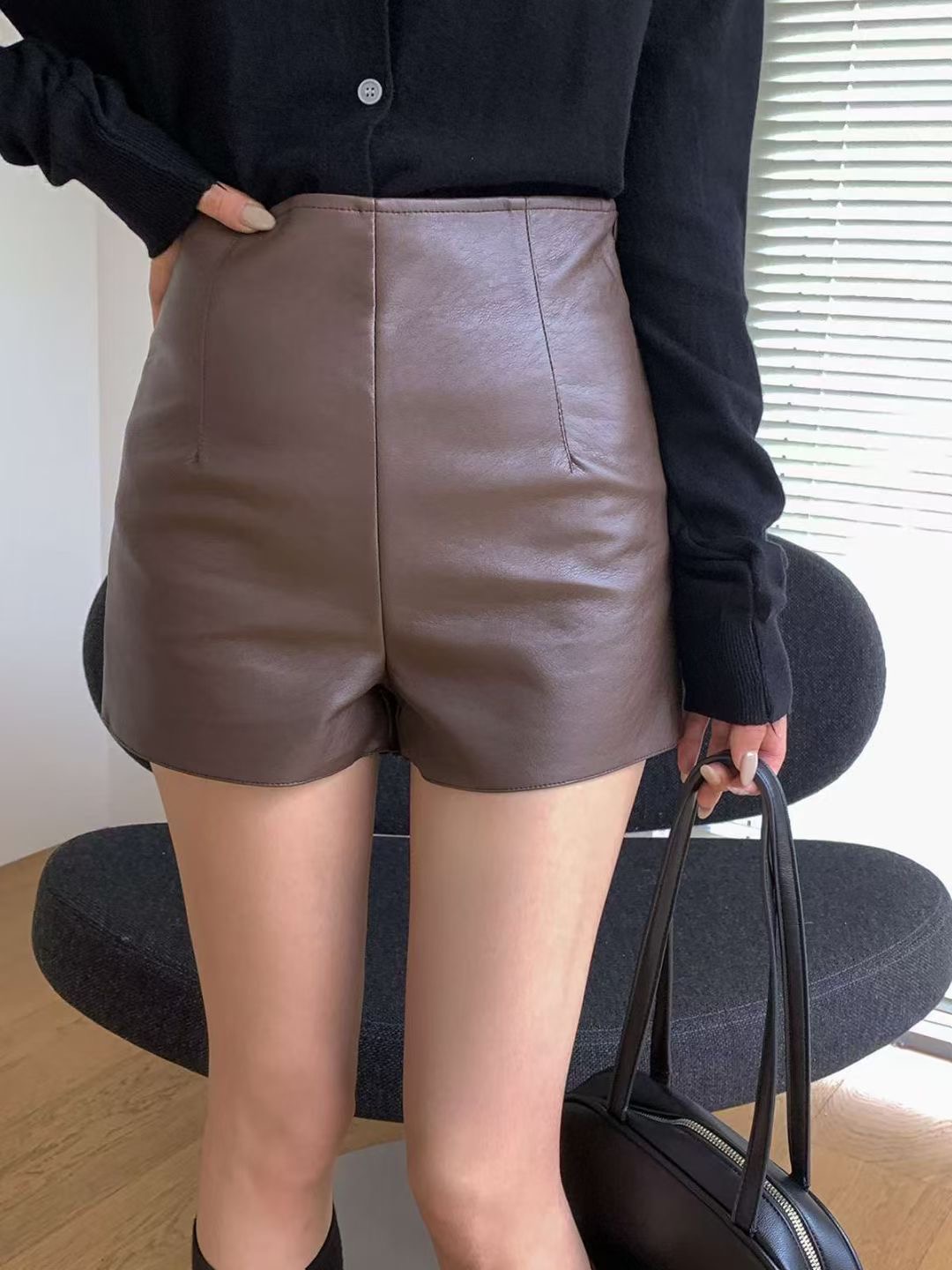아카시아-T韓國直郵㊣女裝新款人氣25秋冬職業推薦短褲皮革acacia-2件起訂短褲圖色2