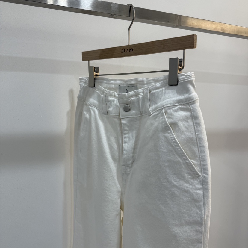 BLANC-A東大門㊣直郵女裝新品熱賣真品職業休閑25秋冬牛仔褲BLANC-A牛仔褲
