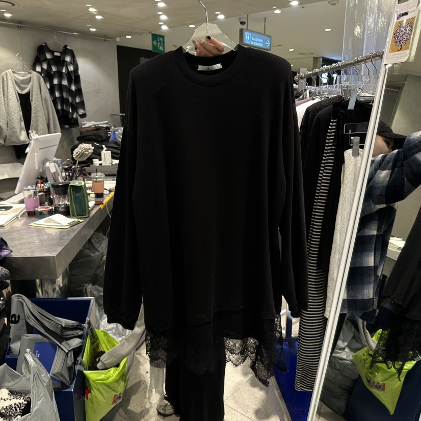 HERTZ-P東大門㊣代購女士新款人氣熱賣真品長袖T恤假兩件蕾絲HERTZ-P長袖T恤圖色2