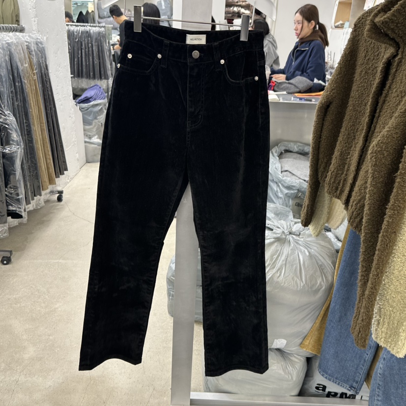 HELVETICA韓國代購㊣女士新款時尚休閑人氣職業牛仔褲天鵝絨HELVETICA牛仔褲圖色2黑色