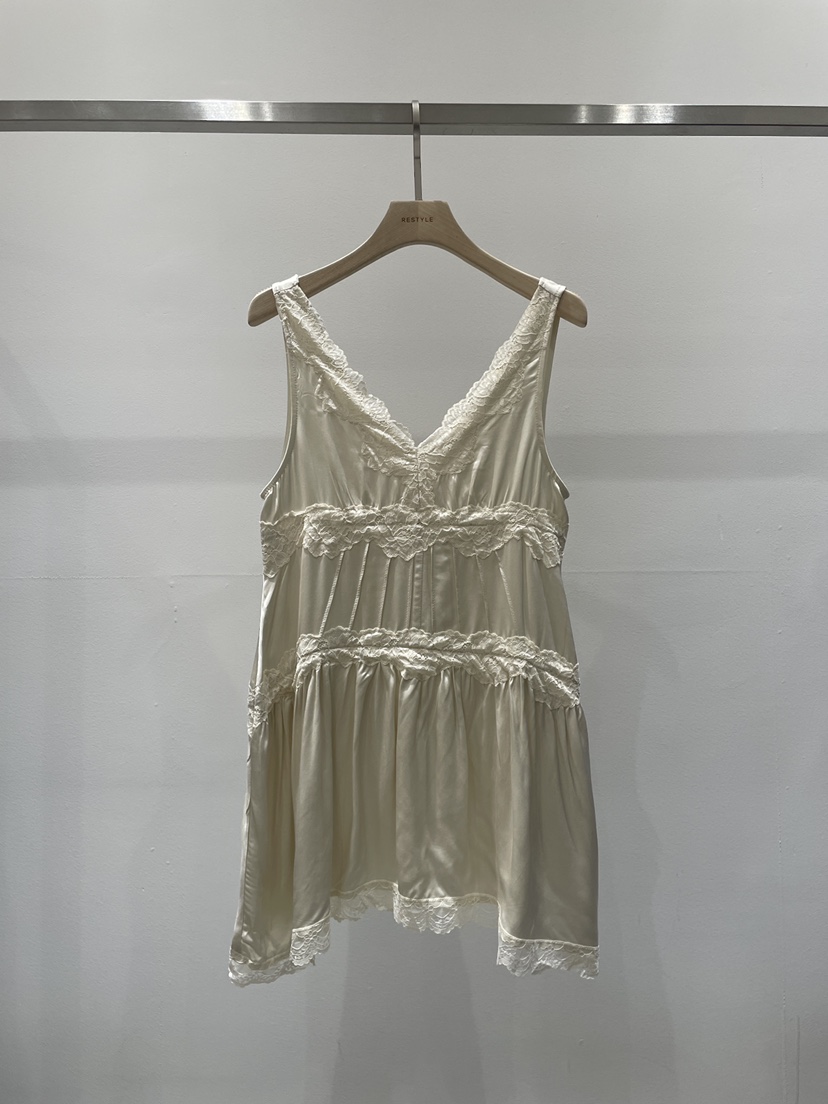 RE STYLE-Q韓國直郵㊣女裝新品職業真品推薦人氣25秋冬連衣裙RE STYLE連衣裙圖色1