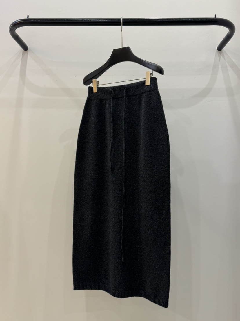 MUSHROOM EFFECT東大門㊣代購女裝新款人氣25秋冬職業長裙MUSHROOM EFFECT長裙圖色3黑色