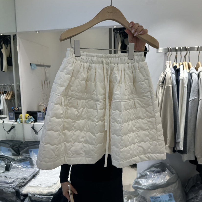 RICH SISTER韓國代購㊣女士新款25秋冬真品人氣休閑短裙絎縫RICH SISTER短裙圖色1