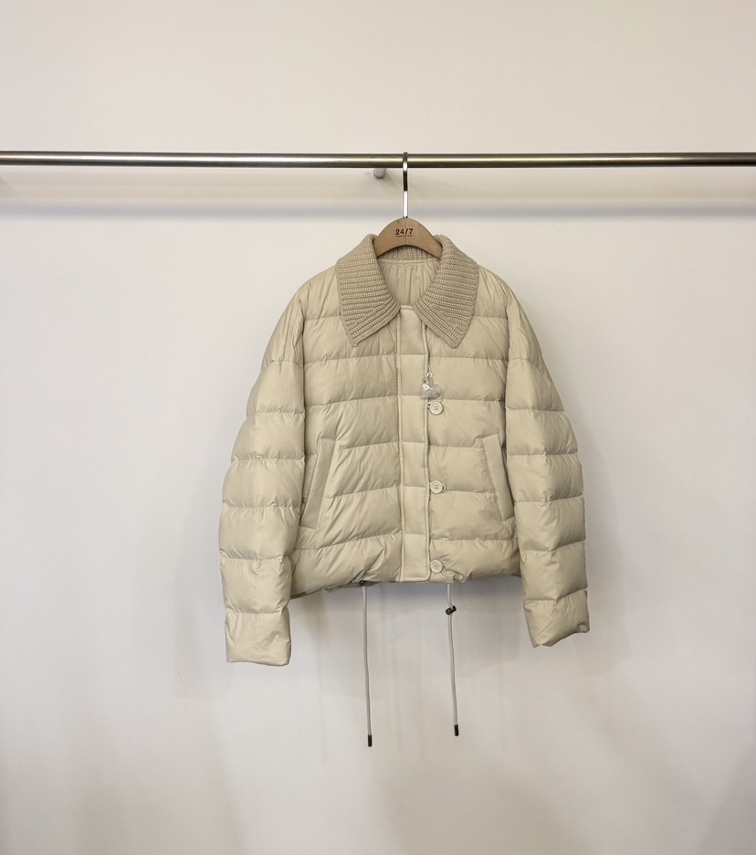 TWENTY FOUR SEVEN24-7東大門㊣實拍女裝新款真品短款羽絨服填充絨TEWNTY FOUR SEVEN24-7短款羽絨服圖色1