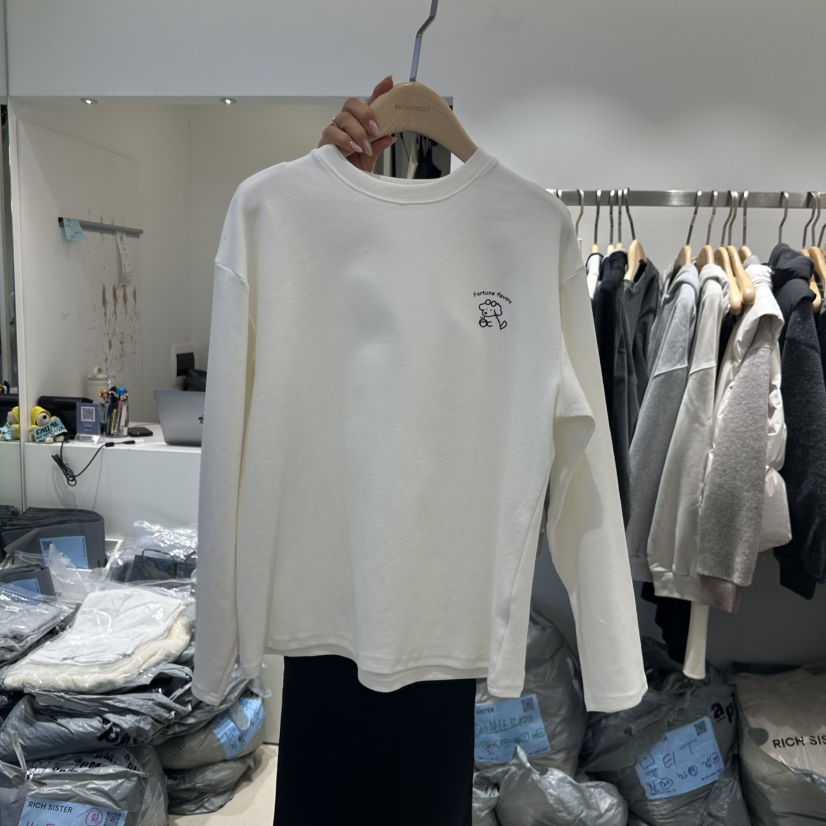 RICH SISTER東大門㊣直郵女士新款人氣職業時尚推薦長袖T恤RICH SISTER長袖T恤圖色1