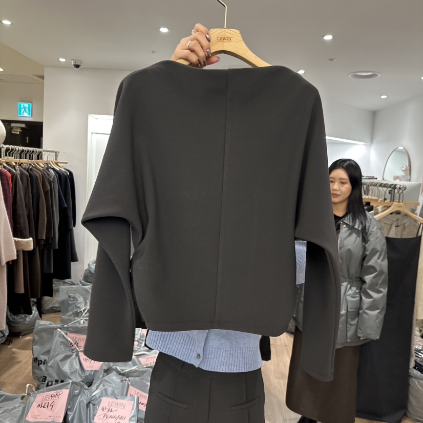 LEWIN東大門㊣直郵女士新款時尚推薦真品人氣熱賣衛衣不含項鏈LEWIN衛衣圖色2墨色