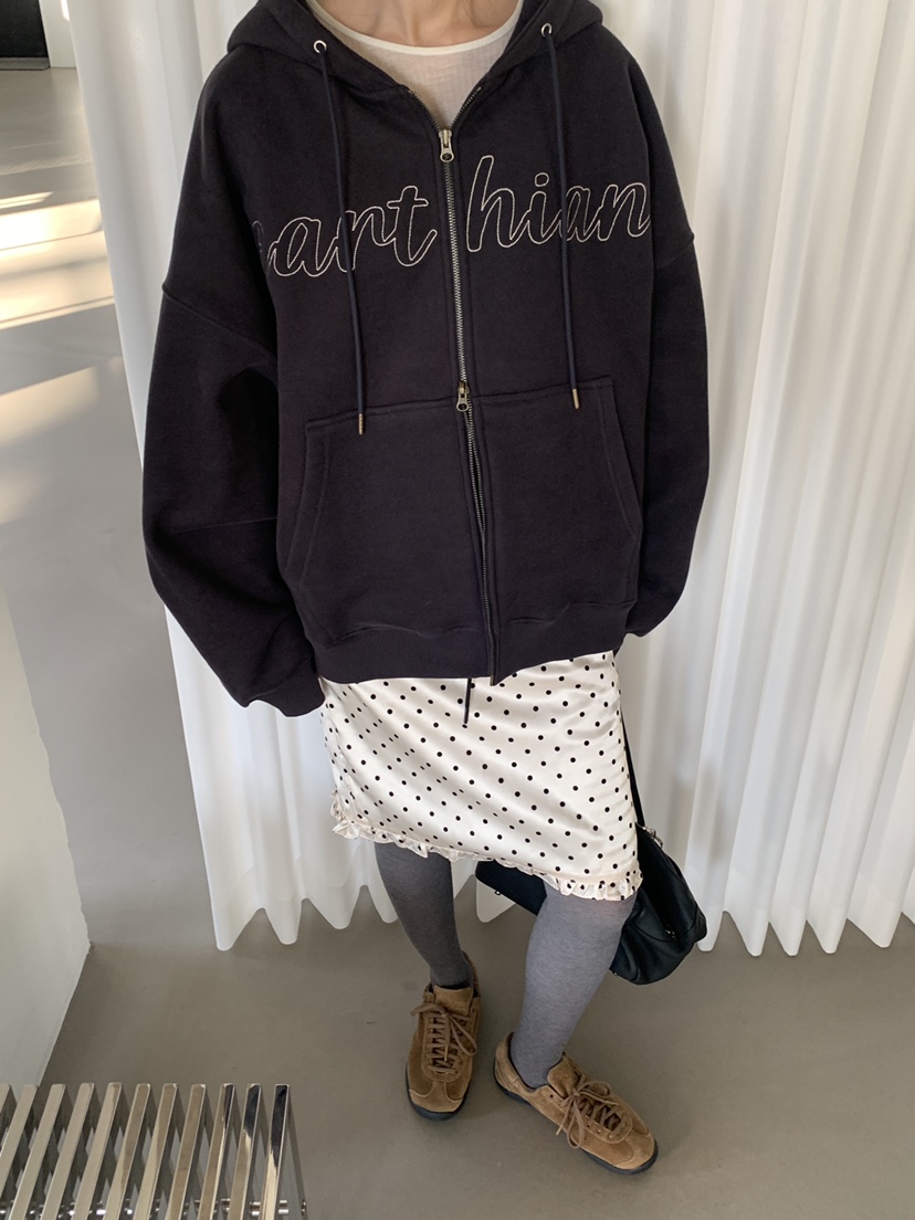 LOGARDEN韓國代購㊣女裝新款人氣25秋冬休閑推薦真品時尚衛衣LO GARDEN衛衣圖色2