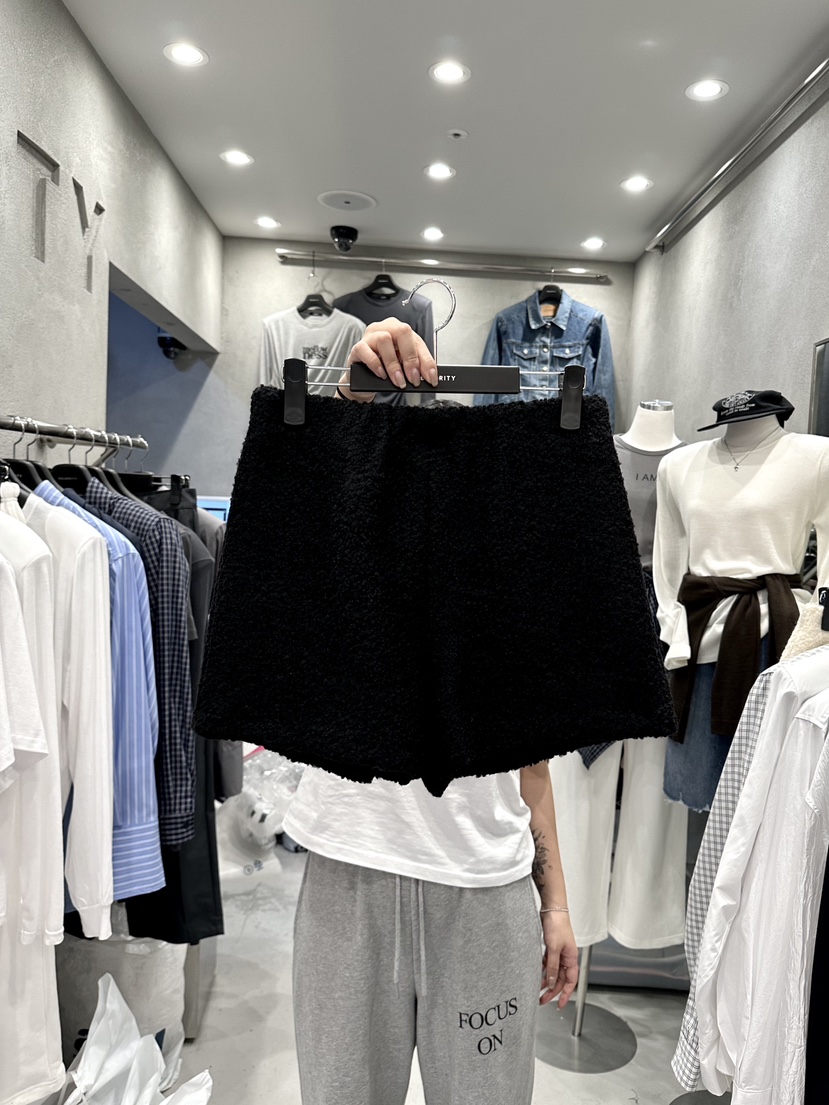 CELEBRITY-A東大門㊣實拍女士新品職業25秋冬真品短褲毛圈CELEBRITY-A短褲圖色2