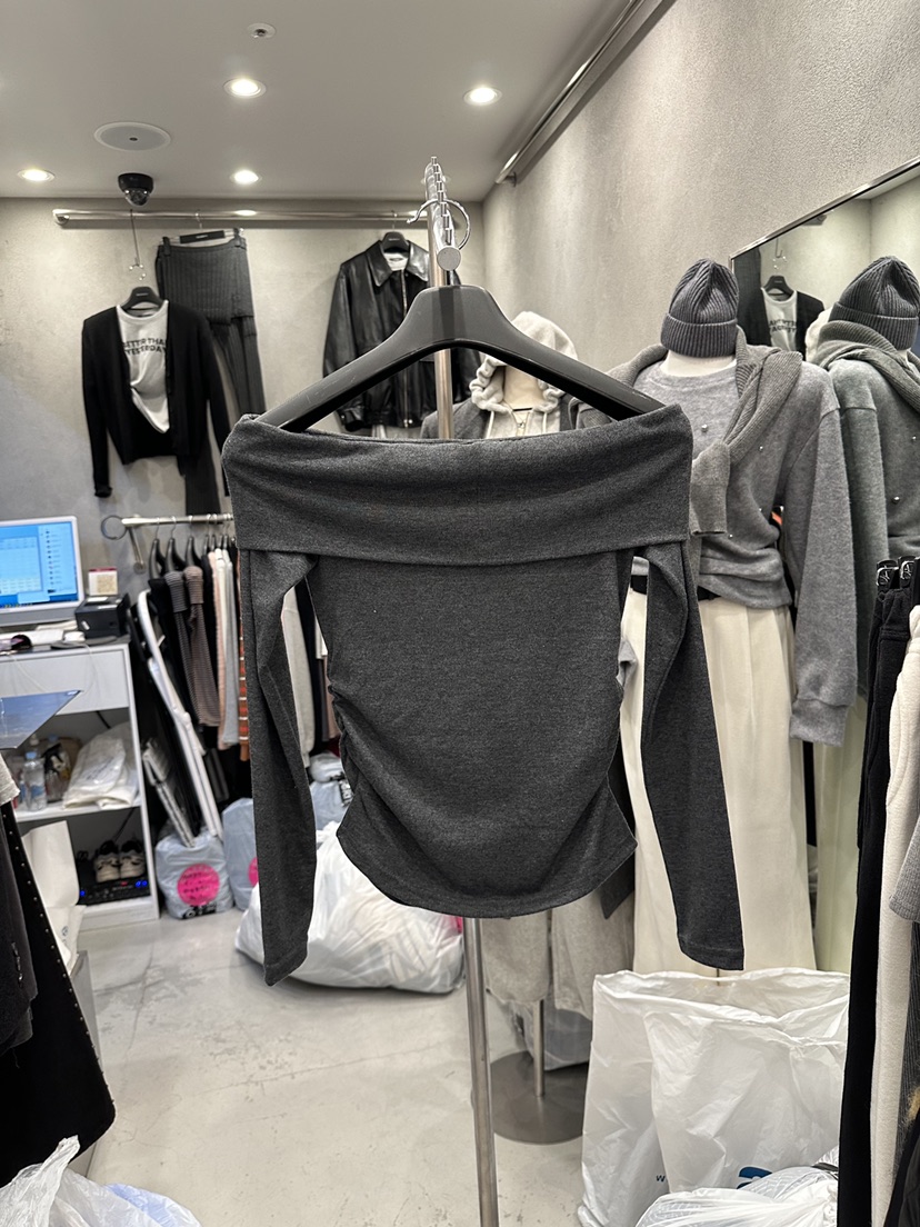 CELEBRITY-A東大門㊣直郵女士新品真品休閑職業人氣長袖T恤CELEBRITY-A長袖T恤