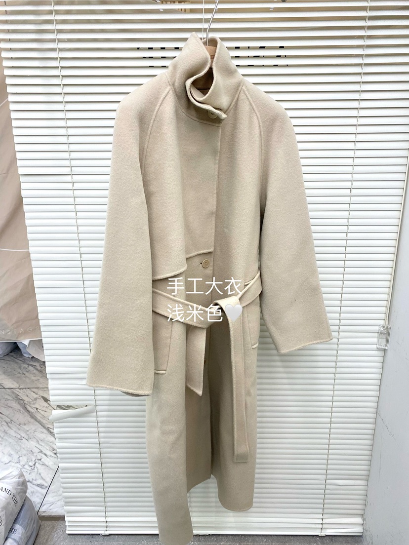 AND THE韓國代購㊣女裝新品真品熱賣中長款大衣含腰帶高領AND THE中長款大衣圖色1