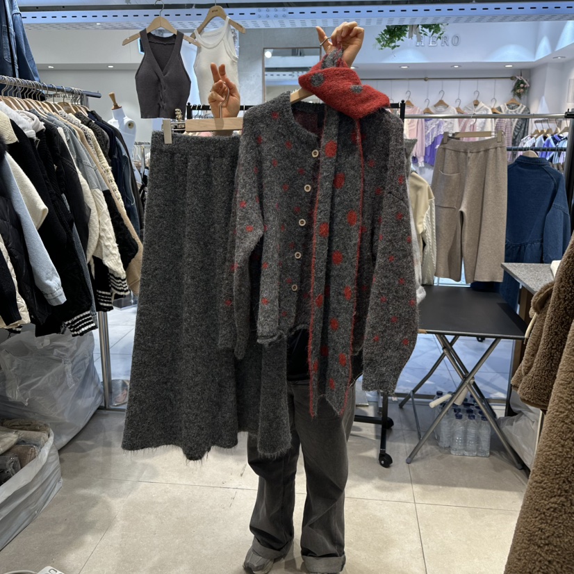 DREAM GIRIS東大門㊣代購女士新款熱賣休閑真品套裝套裝圍巾DREAM GIRIS/HOT PLACE_ISSUE套裝圖色2