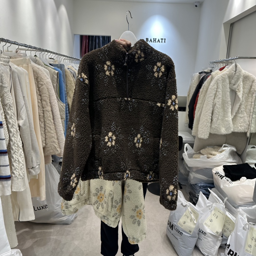 BAHATI東大門㊣實拍女士新款時尚職業熱賣衛衣抓絨拉鏈花朵BAHATI衛衣圖色2