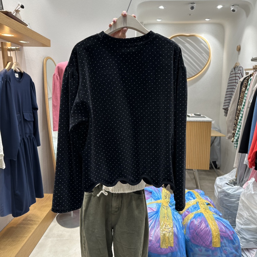 NEAR東大門㊣實拍女裝新款人氣職業熱賣25秋冬長袖T恤天鵝絨NEAR長袖T恤