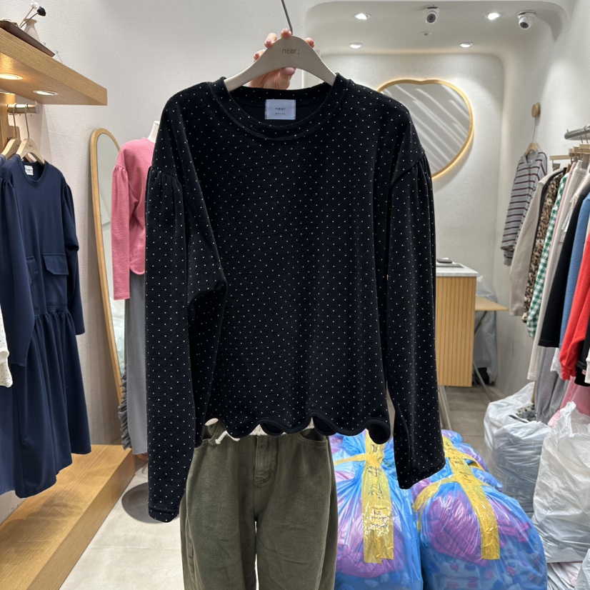 NEAR東大門㊣實拍女裝新款人氣職業熱賣25秋冬長袖T恤天鵝絨NEAR長袖T恤圖色2