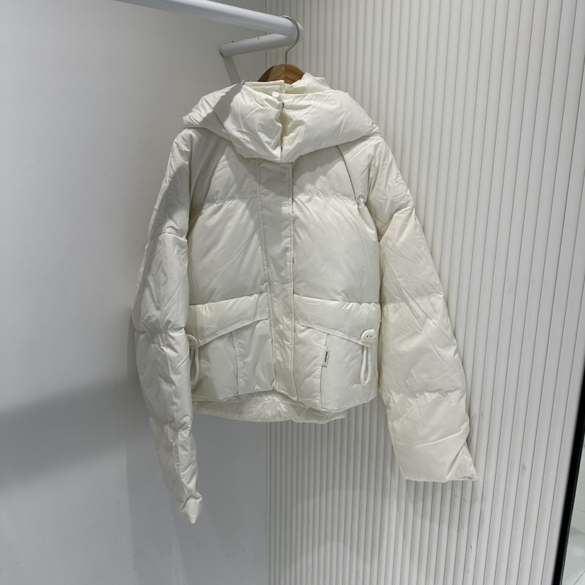 COCO HOLIC韓國代購㊣女裝新品推薦熱賣人氣休閑短款棉服兜帽COCO HOLIC短款棉服圖色1