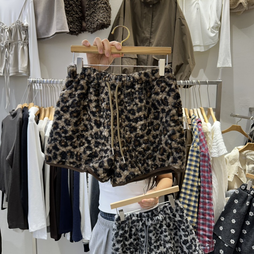 HIPTIQUE東大門㊣實拍女士新款真品時尚休閑熱賣25秋冬短褲HIPTIQUE短褲圖色2