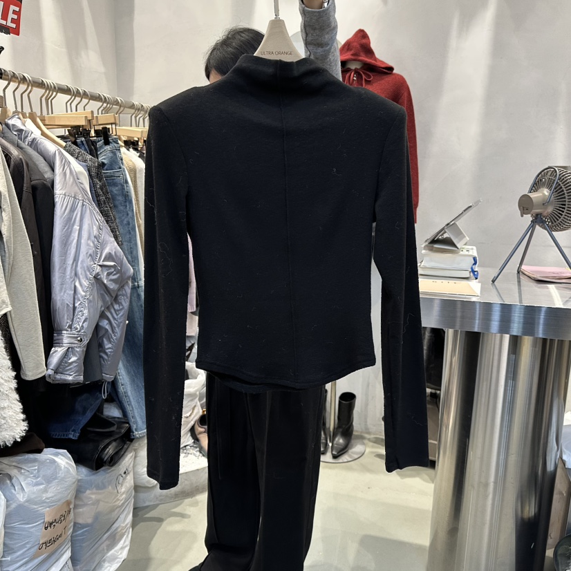 ULTRAORANGE韓國代購㊣女裝新品熱賣職業推薦25秋冬長袖T恤GILT/ULTRAORANGE長袖T恤圖色3