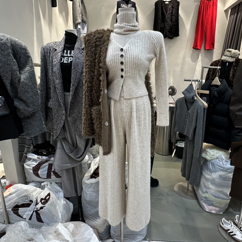 ULTRAORANGE韓國直郵㊣女裝新款人氣時尚25秋冬套裝兩件套套裝GILT/ULTRAORANGE套裝圖色1