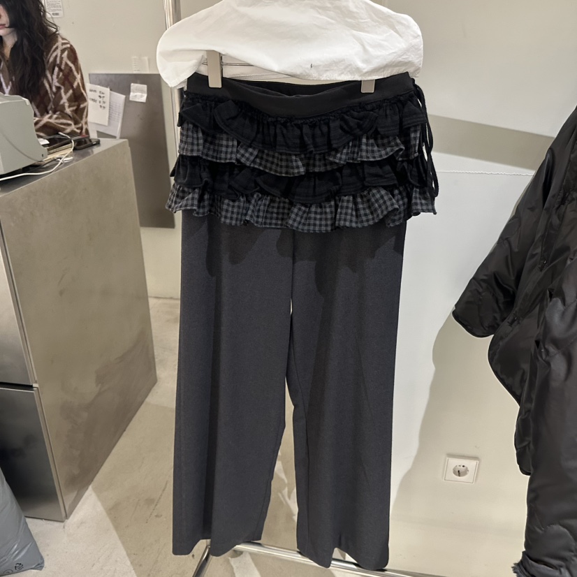 LOVE YOU SO MUCH/MORE THAN YESTERDAY韓國代購㊣女裝新款人氣套裝兩件套LYSM/MORE THAN YESTERDAY套裝圖色2黑色