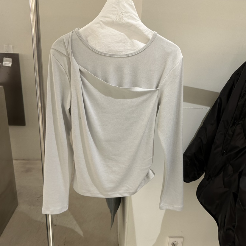 LOVE YOU SO MUCH/MORE THAN YESTERDAY東大門㊣直郵女士新品25秋冬長袖T恤假兩件LYSM/MORE THAN YESTERDAY長袖T恤圖色1