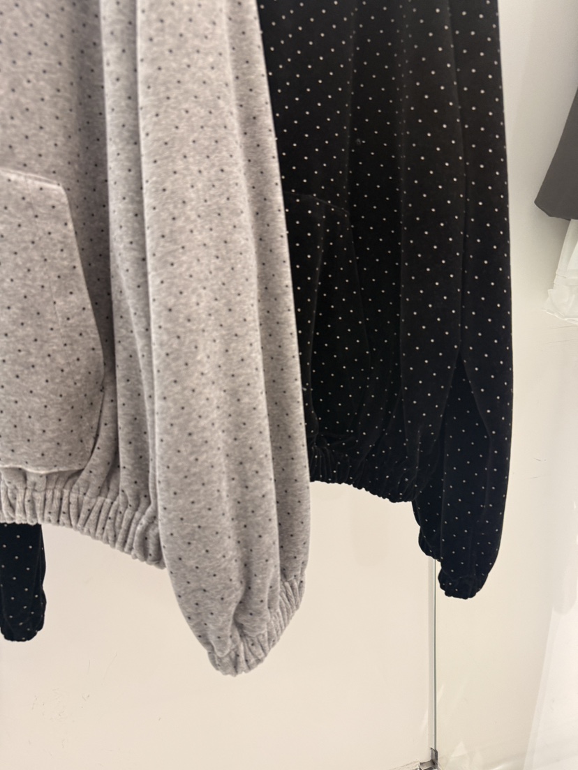 YES東大門㊣實拍女士新品時尚職業推薦熱賣人氣25秋冬休閑衛衣YES衛衣