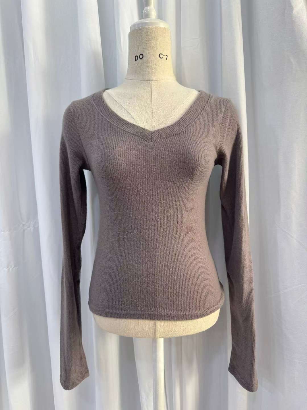 WOO SUNG東大門㊣直郵女裝新款人氣真品時尚針織衫V領羅紋WOO SUNG針織衫圖色2