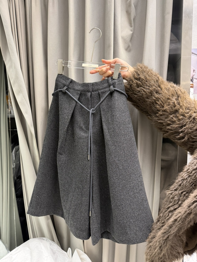 UOOV東大門㊣實拍女裝新款人氣真品熱賣職業25秋冬短褲含腰繩UOOV短褲圖色2